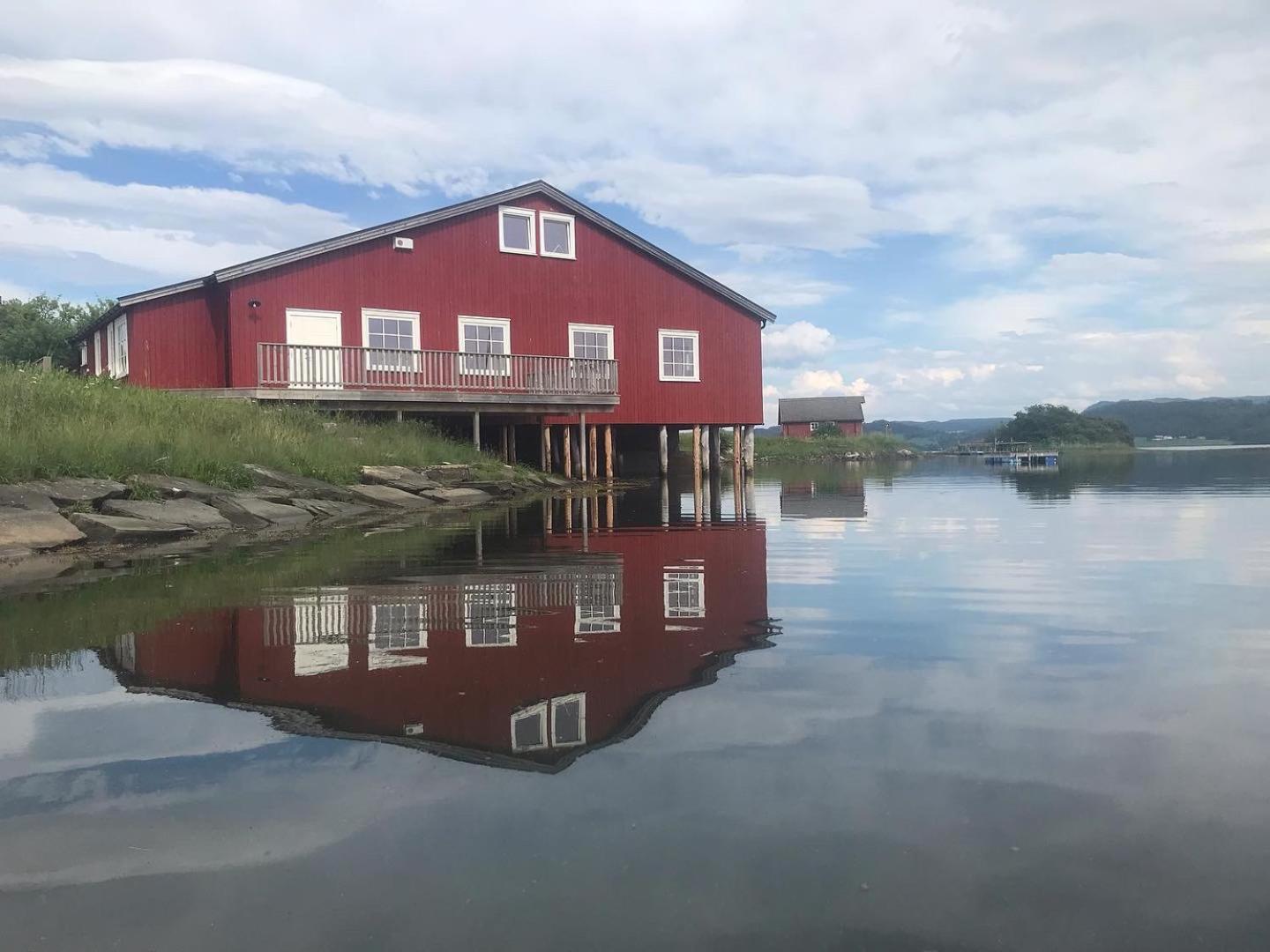 Saga, Badehotell Med Sauna Og Badebrygge - Inderoy Straumen  Экстерьер фото