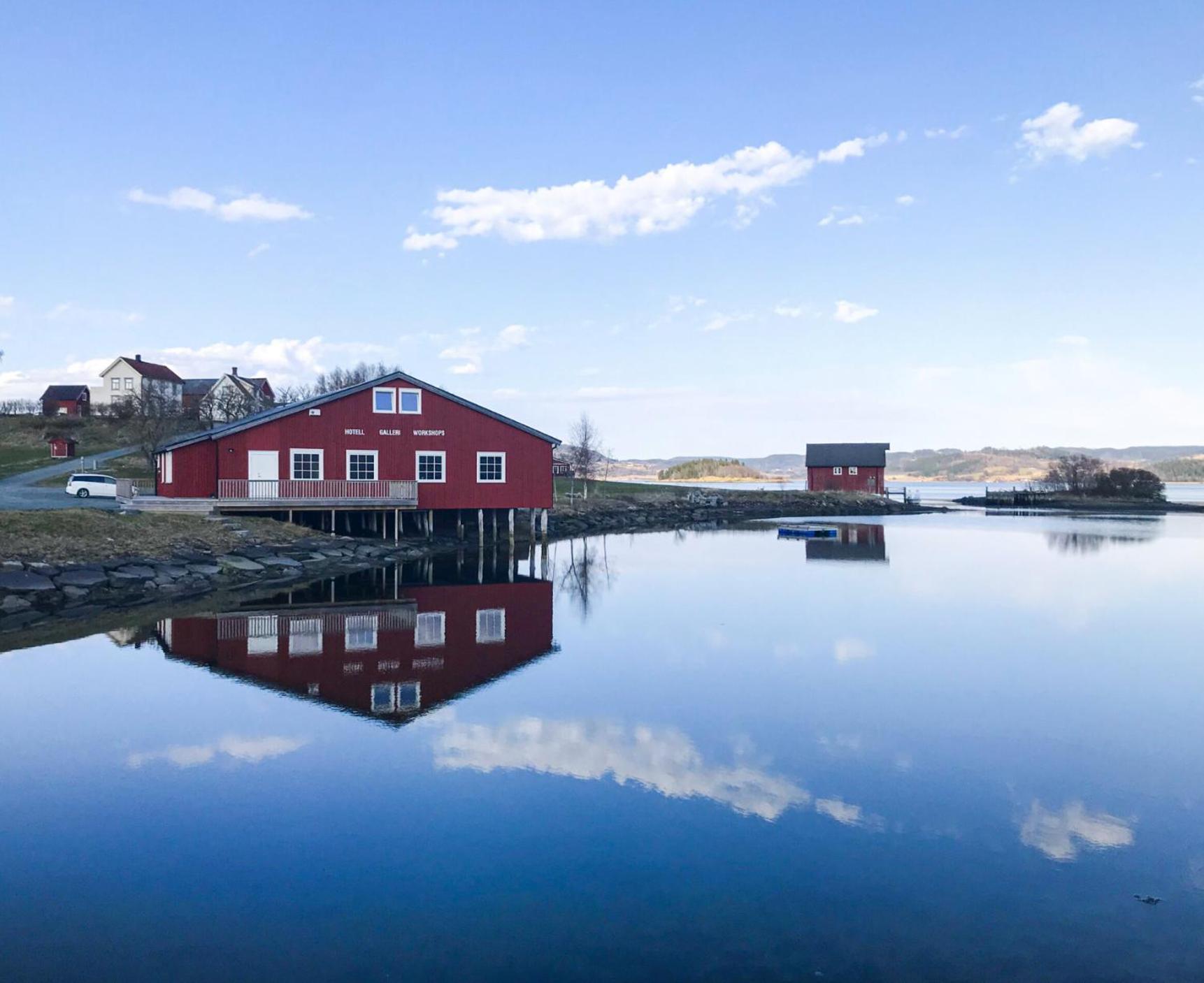 Saga, Badehotell Med Sauna Og Badebrygge - Inderoy Straumen  Экстерьер фото