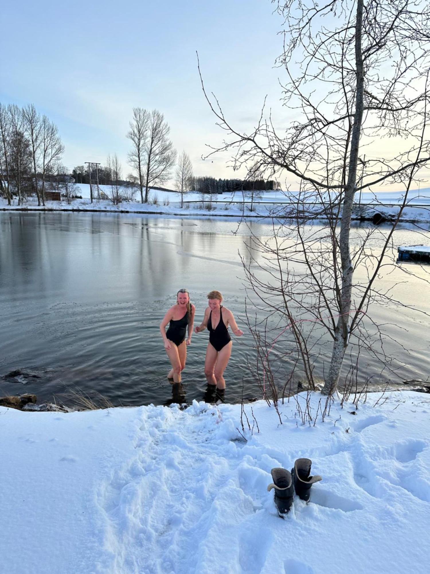 Saga, Badehotell Med Sauna Og Badebrygge - Inderoy Straumen  Экстерьер фото